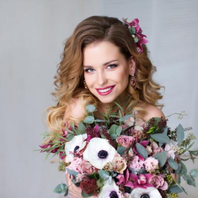 Moda Uroda Model Dziewczyna Z Kwiatami Wlosow 200074 700